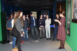 Учащиеся 9 класса посетили образовательно-выставочный комплекс «Россия — моя история»