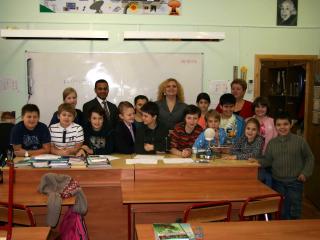 Гимназию 1540 (Московскую технологическую школу ОРТ) посетила делегация английских учителей